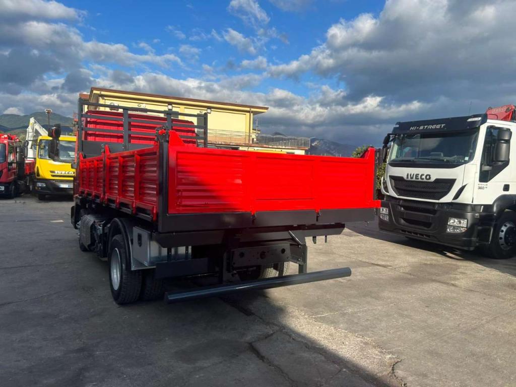 Iveco EUROCARGO 80-190 Foto 15
