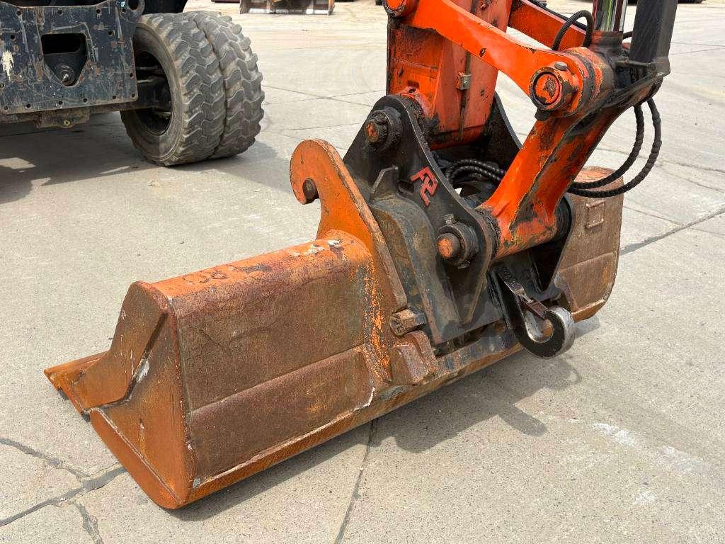 Hitachi ZX 140 W-6 (3 Pieces available) Foto 16