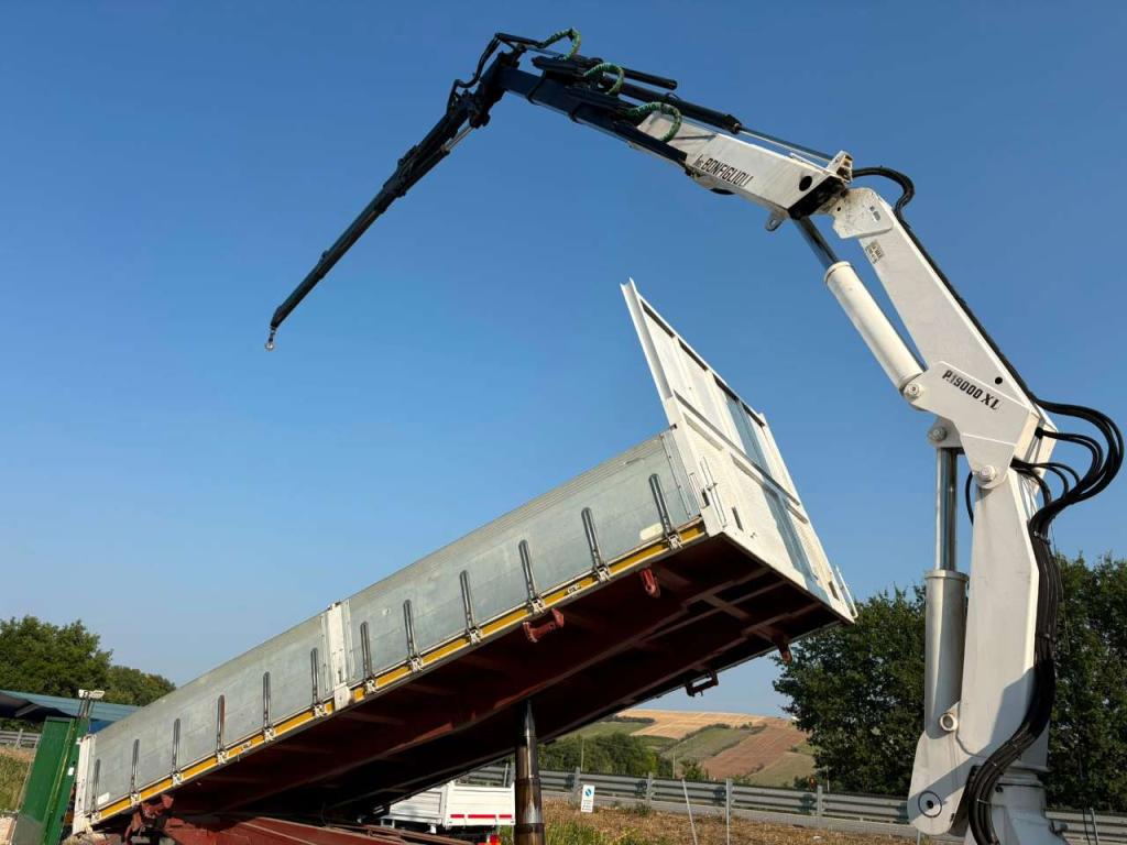 Iveco EUROTECH 190.30 con gru BONFIGLIOLI Foto 14