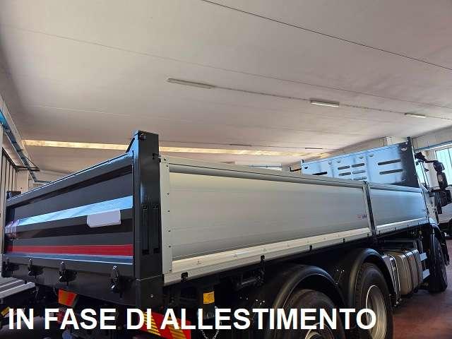 Iveco Stralis AD 260S33 Foto 2