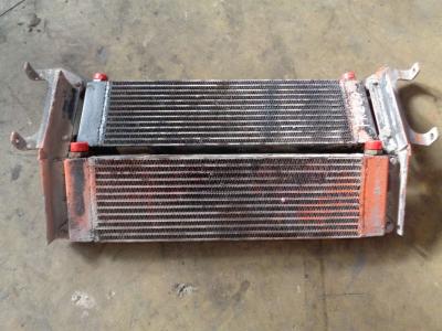 Enfriador de aceite hidráulico para Fiat Hitachi Fr 220.2 vendida por PRV Ricambi Srl