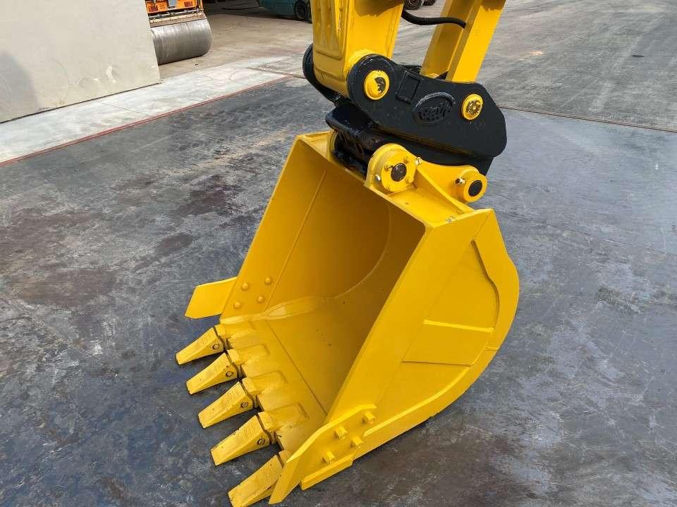 Komatsu PC130-7 Foto 5
