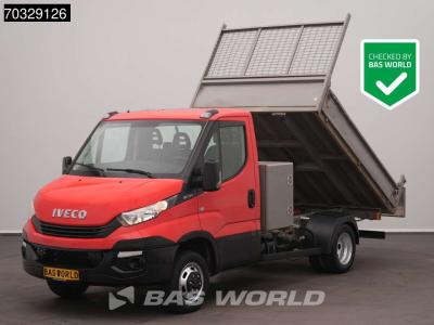 Iveco Daily 35C12 Kipper met Kist Dubbellucht 3,5t Trekhaak Airco Cruise Euro6 Tipper Benne Kieper A/C To vendida por BAS World B.V.