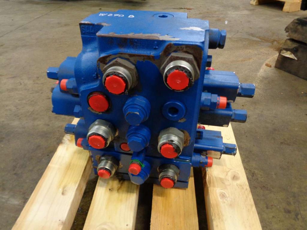 Distribuidor hidraulico para New Holland W 270 B Foto 2