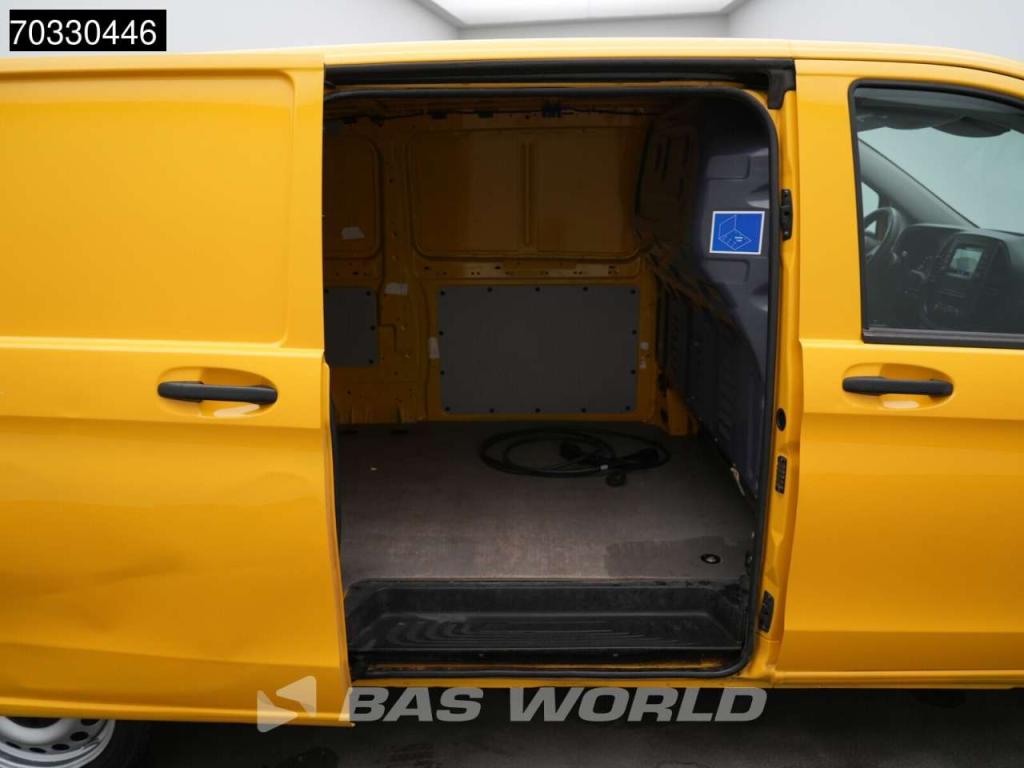 Mercedes-Benz eVito Elektrisch 41kWh 150km WLTP Airco Camera APK 03-2027 Airco Foto 11