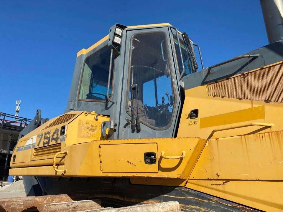 Liebherr 754 Foto 17