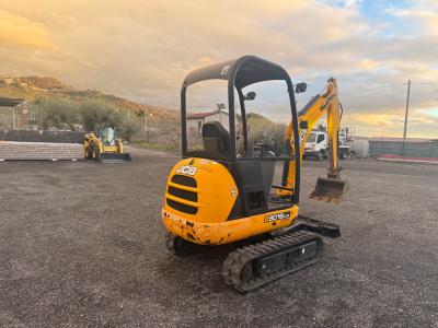 JCB 8018cts vendida por D.F. Car di Franco e Giuseppe