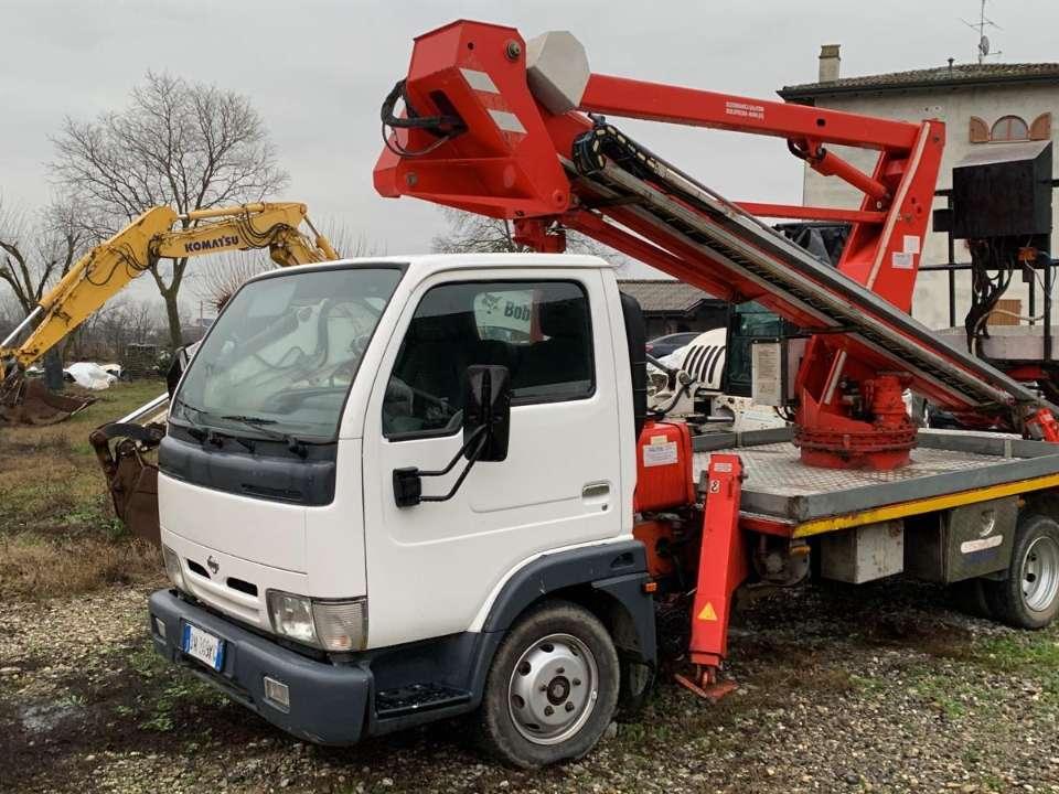 Socage 20-9 su Nissan CAB STAR Foto 4