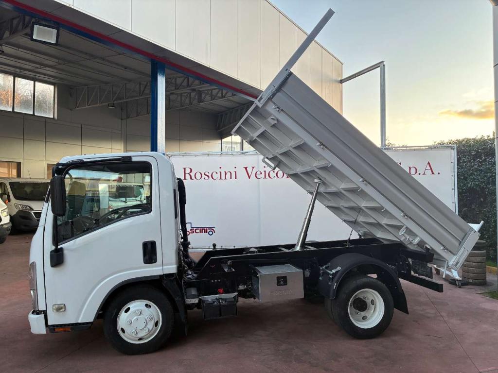 Isuzu NLR85 Foto 1