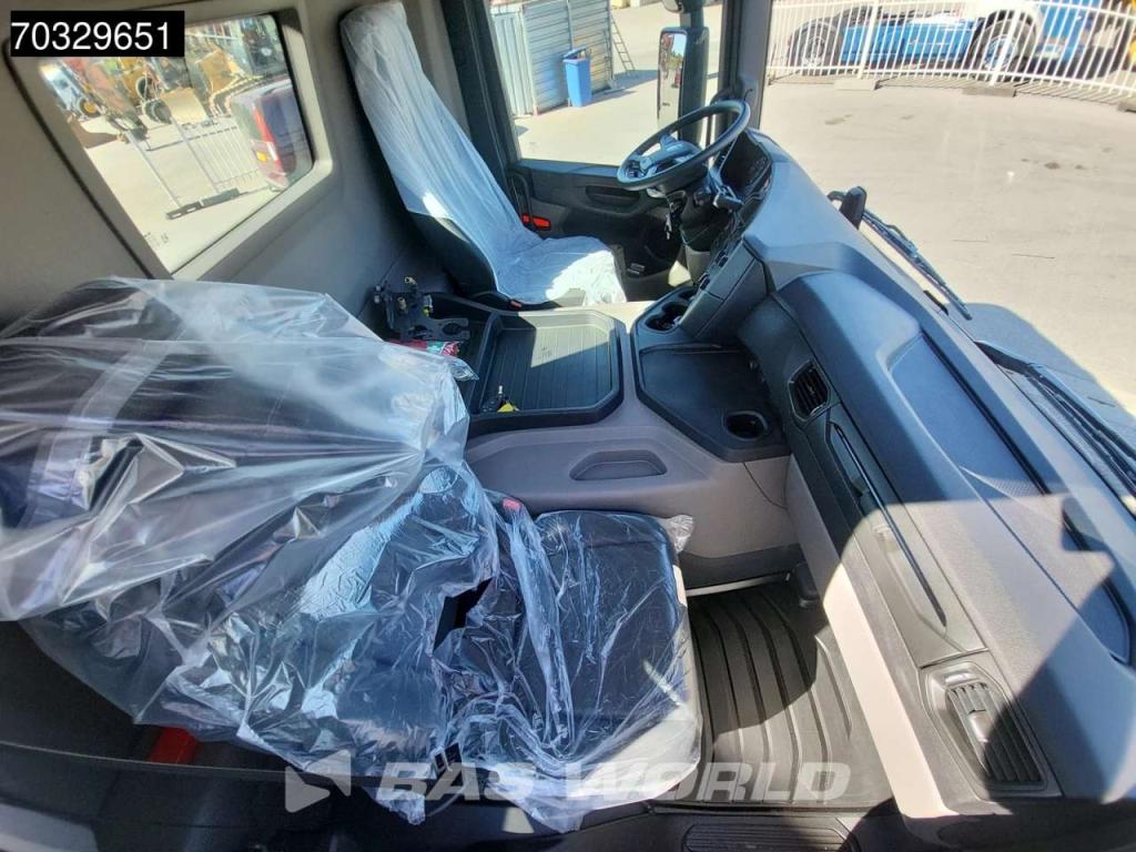 Scania P370 8X4 NEW 8x4 chassis Semi Automatic Euro 6 Foto 27