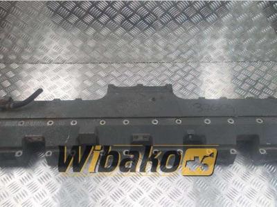 Komatsu S6D140-E2 vendida por Wibako