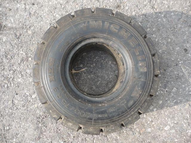 Michelin 200/75 R 9 XZM Foto 1