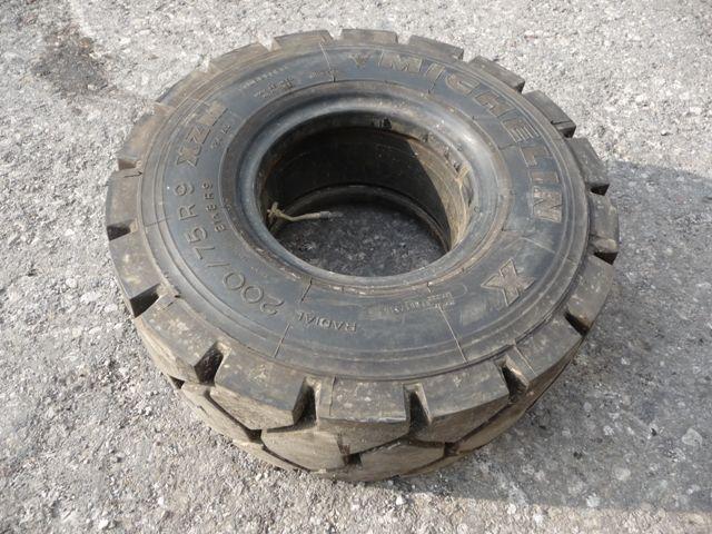 Michelin 200/75 R 9 XZM Foto 2