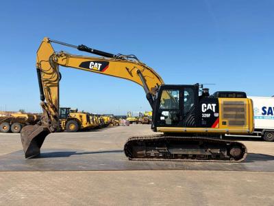 Caterpillar 326FL vendida por Big Machinery