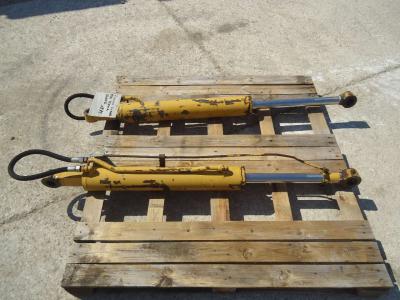 Pistón de rotación de la cuchara para Venieri 12.23 vendida por OLM 90 Srl