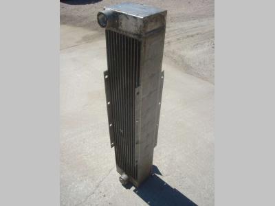 Enfriador de aceite hidráulico para Hitachi LX 290 vendida por OLM 90 Srl