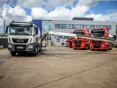 Man TGS 32.400BB+LIEBHERR 8M³+BAND/TAPIS 16m vendida por Braem NV