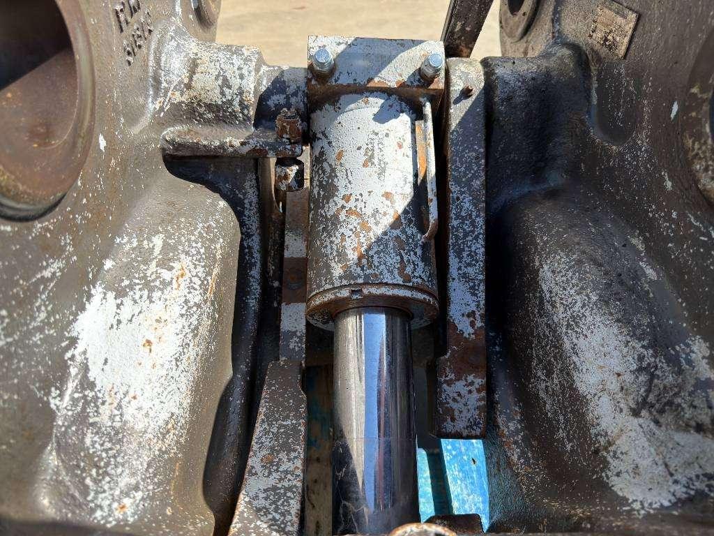 Miller EC290 / EC300 Geith Foto 15