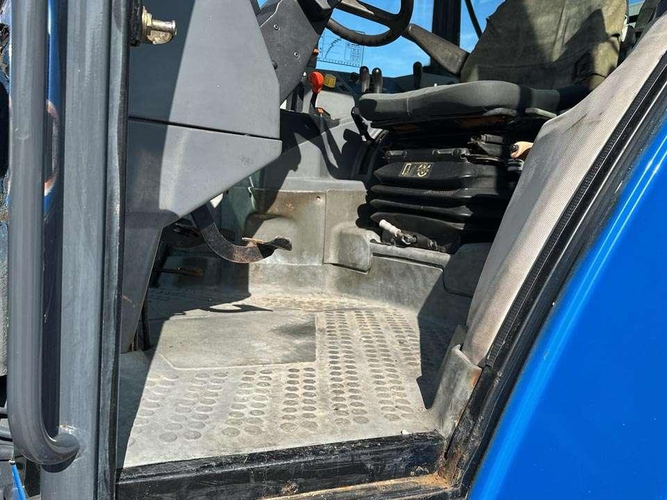 Ford 8240 4x4 Foto 9