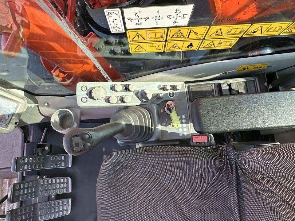 Hitachi ZX300LCNT-6 Foto 16
