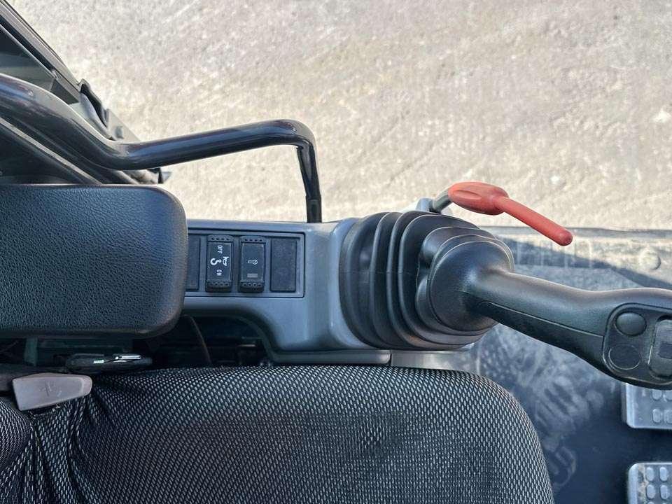 Hitachi ZX300LCNT-6 Foto 17