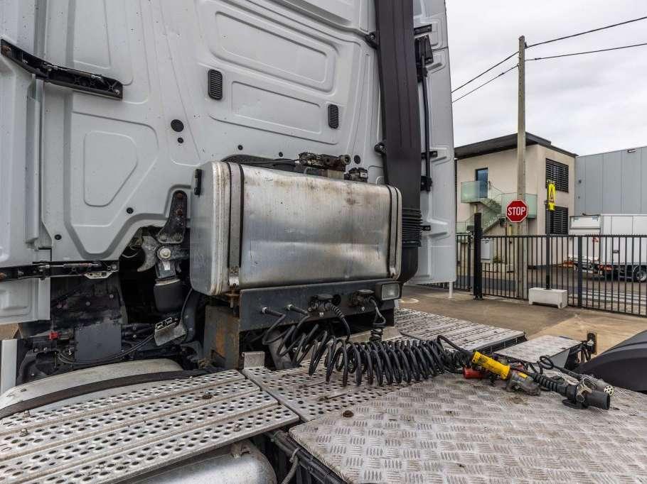 Mercedes-Benz ACTROS 2646 LS + HYDR. Foto 10