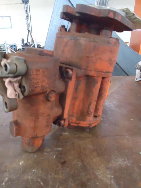Bomba hidráulica para Fiat Kobelco W270 - CODICE 76044270 Foto 1