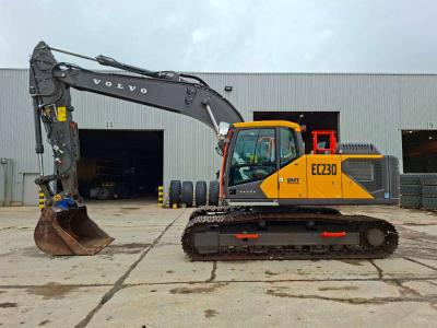 Volvo EC230FL5 Foto 1