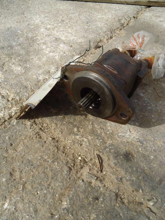 Bomba hidráulica para Komatsu D31S Foto 1