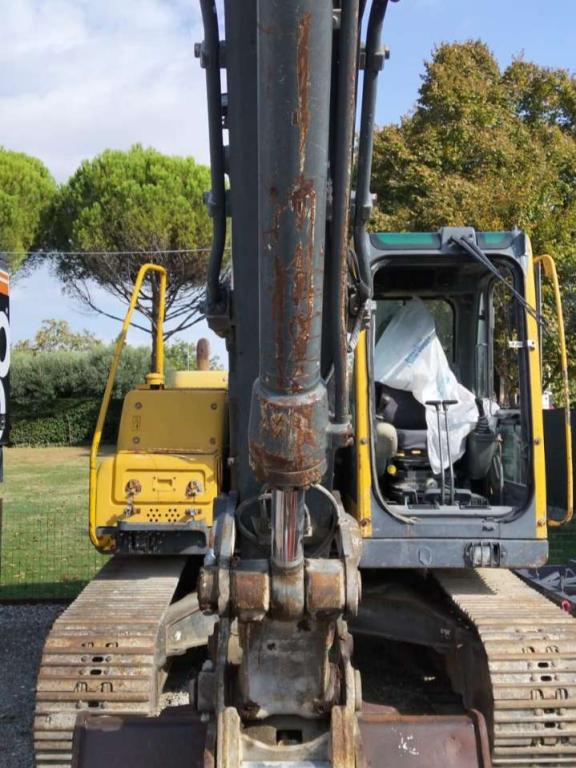 Volvo EC140B Foto 3