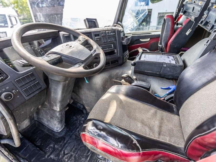 Volvo FMX 410+LIEBHERR Foto 9