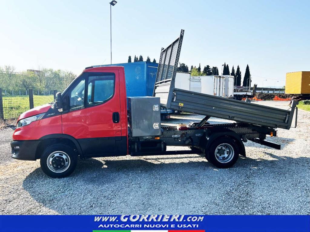 Iveco Daily 35-120 Foto 3