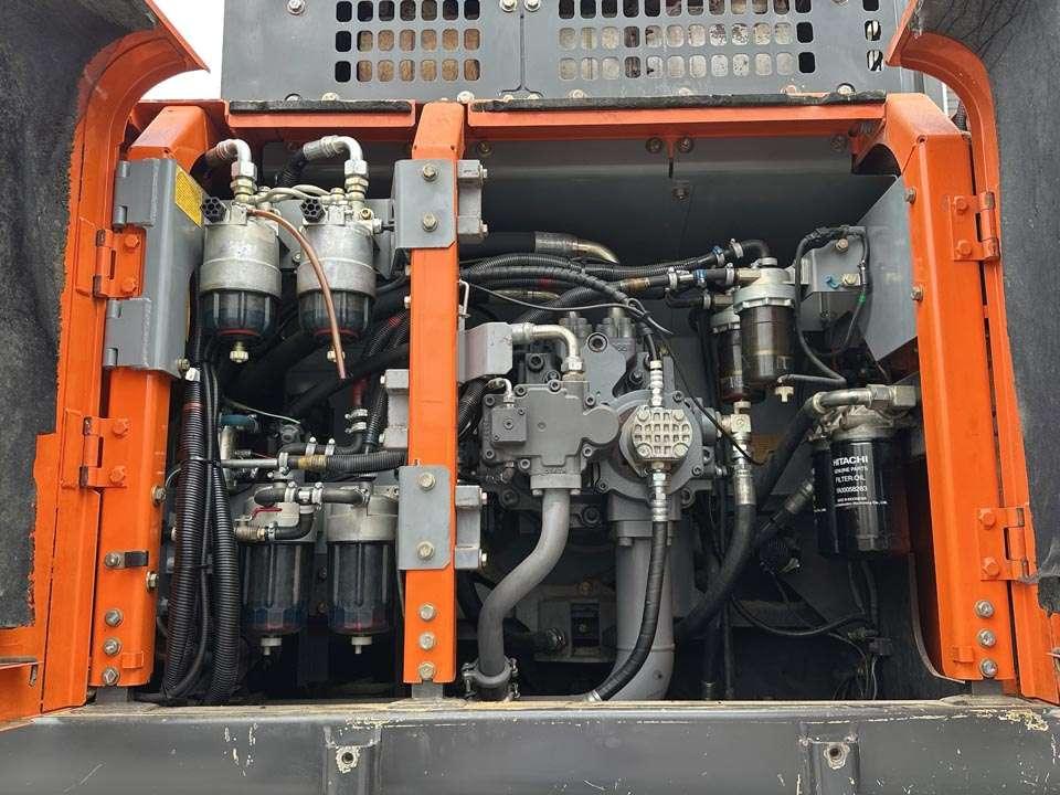 Hitachi ZX470LCH-5B Foto 12