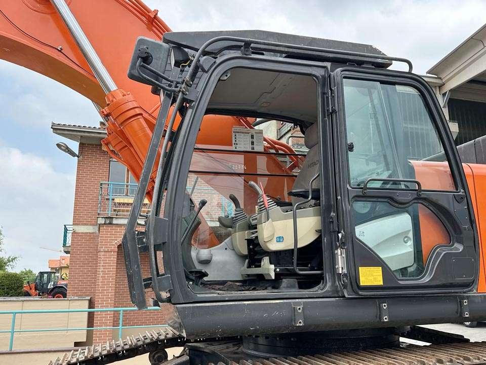 Hitachi ZX470LCH-5B Foto 17