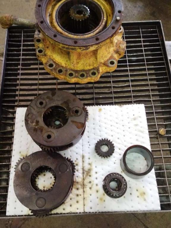 Reductor de giro para Caterpillar 312 B Foto 5
