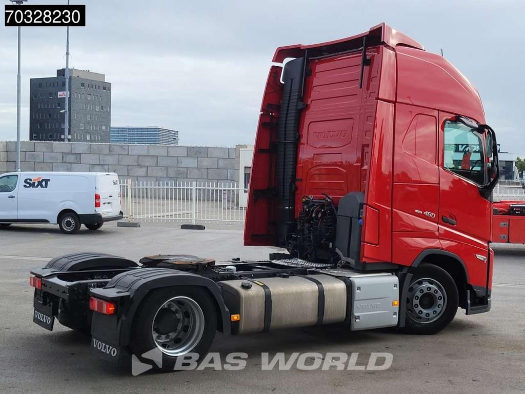 Volvo FH 460 4X2 Mega XL 2x Tanks ACC Navi Foto 5