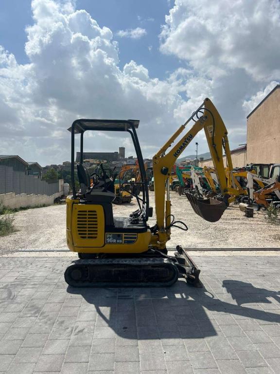 Komatsu PC 16R-3HS Foto 1