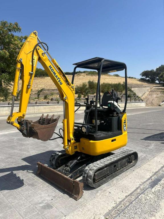 Komatsu PC 16R-3HS Foto 6