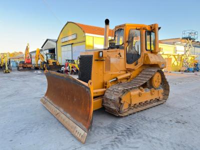 Caterpillar D5H vendida por Gruppo Movimento Terra Srl