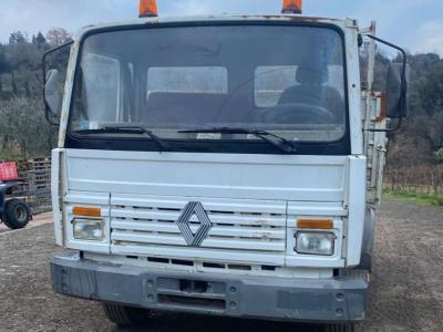 Renault S150 vendida por Omeco Spa