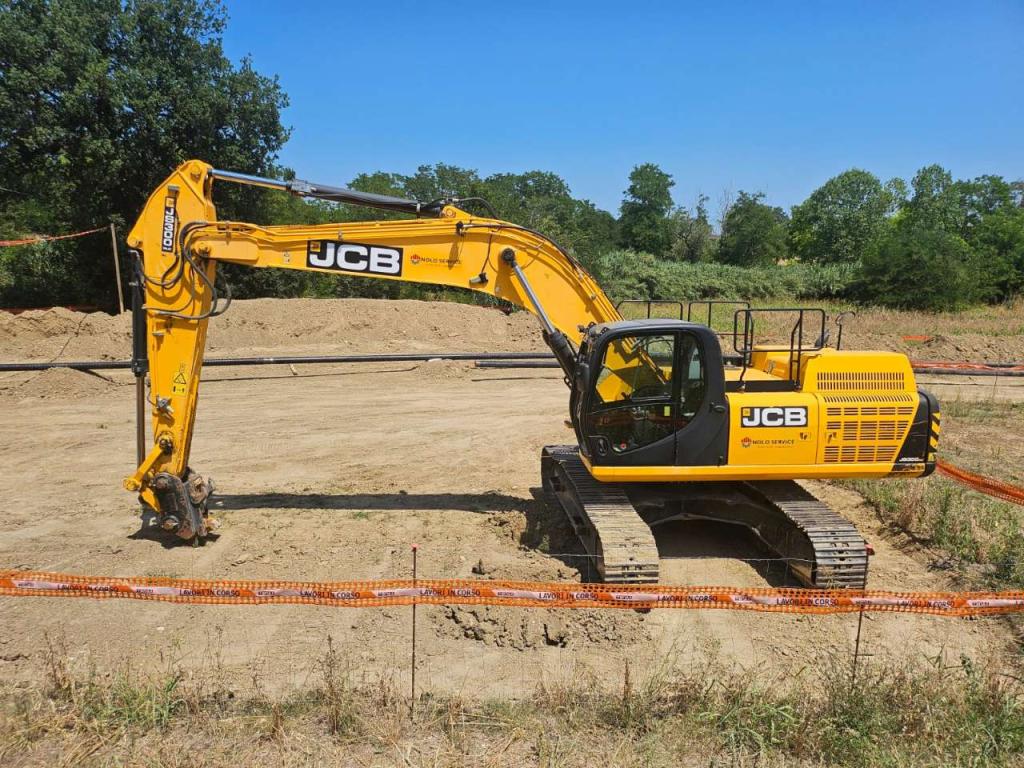 JCB JS 300 Foto 1