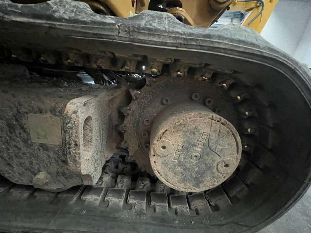 Caterpillar 302 CR Foto 16