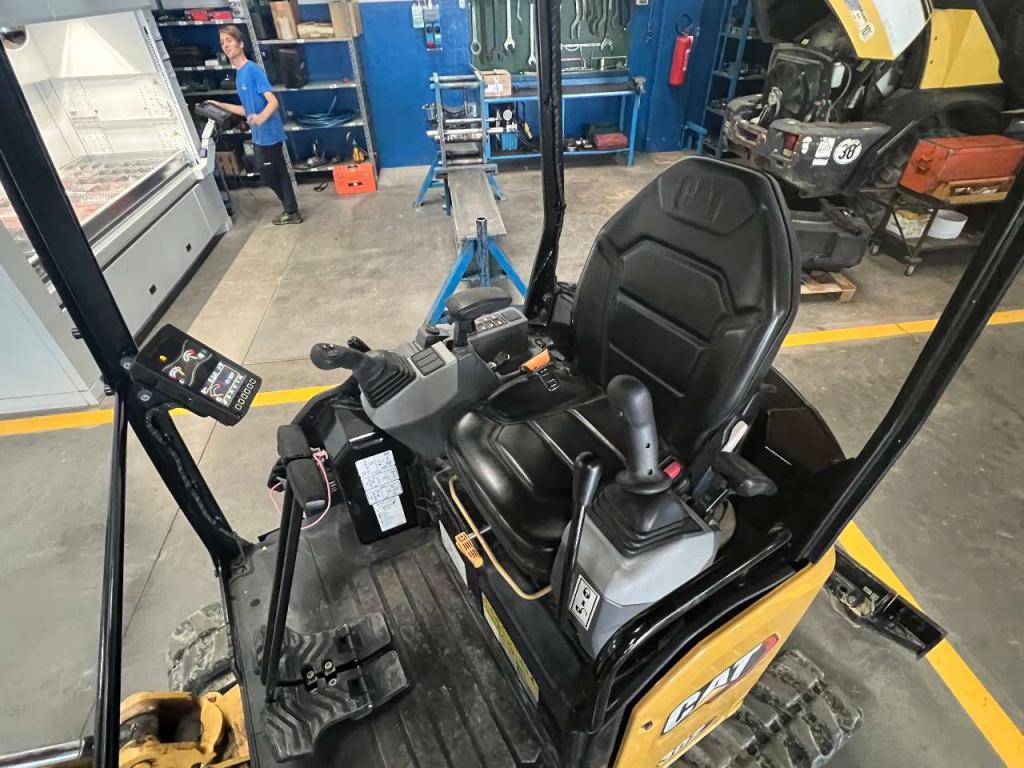 Caterpillar 302 CR Foto 8
