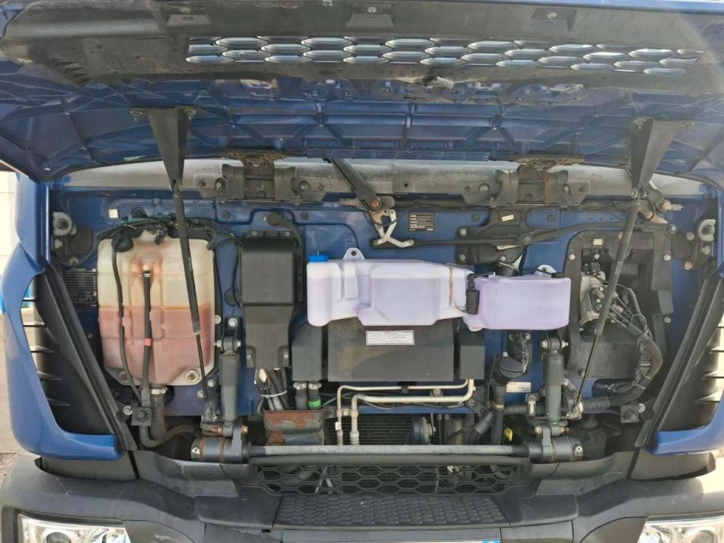 Iveco EUROCARGO CUBE 120-220 Foto 3