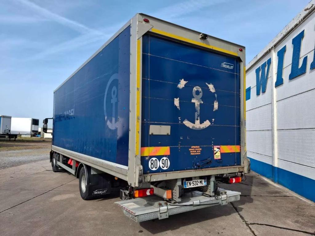 Iveco EUROCARGO CUBE 120-220 Foto 9