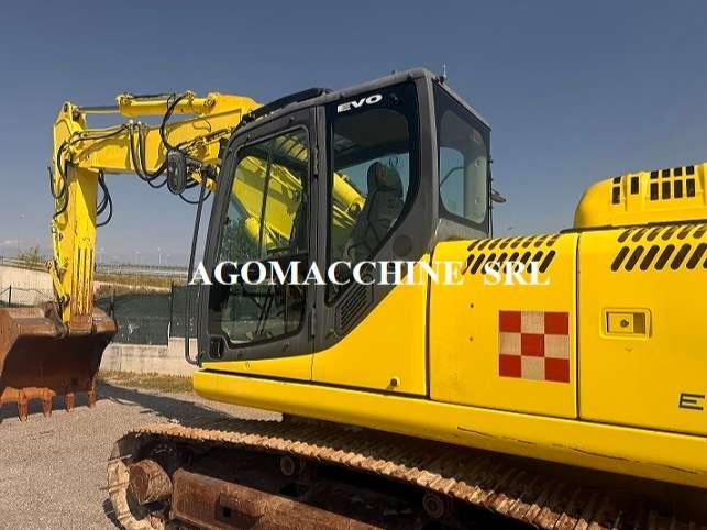 New Holland E215C Foto 10