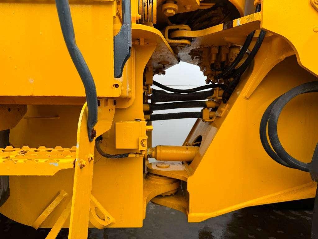 Volvo L150H - High-tip Bucket / Backup Camera Foto 20