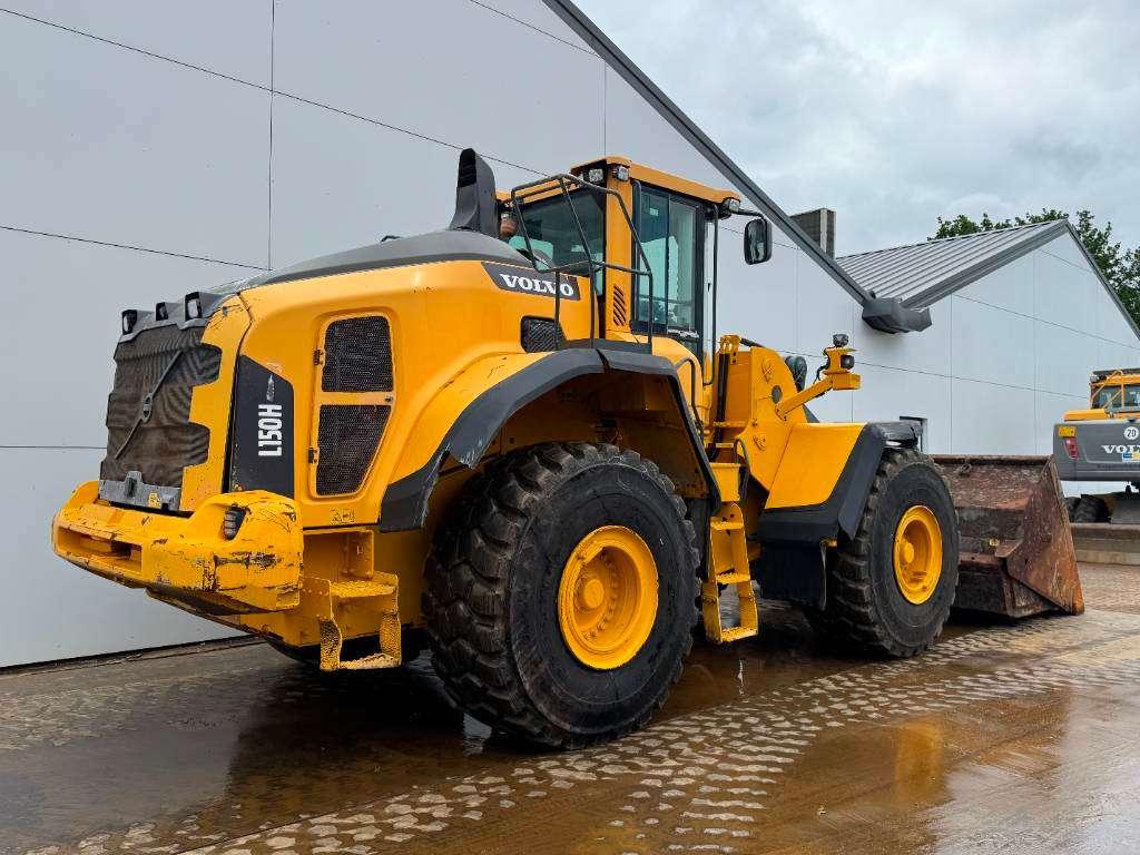 Volvo L150H - High-tip Bucket / Backup Camera Foto 5
