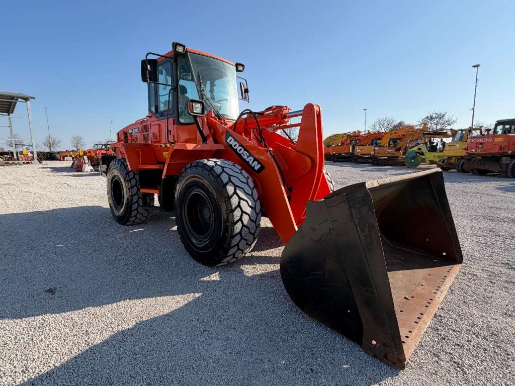 Doosan DL250 Foto 5