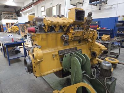 Motor para Caterpillar CAT D353 vendida por CERVETTI TRACTOR Srl